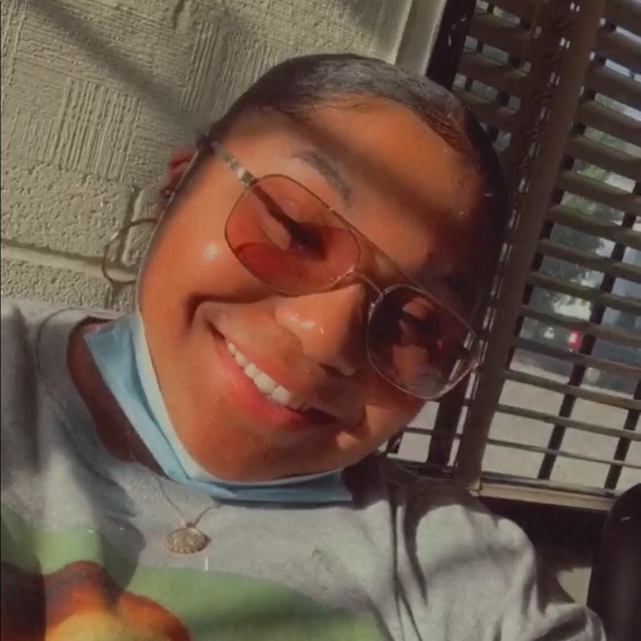 Meet your Posher, Nysha - Picture 6 of 6